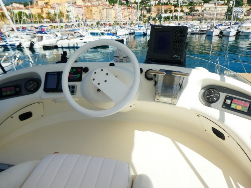 slider 3 Beneteau Flyer F1